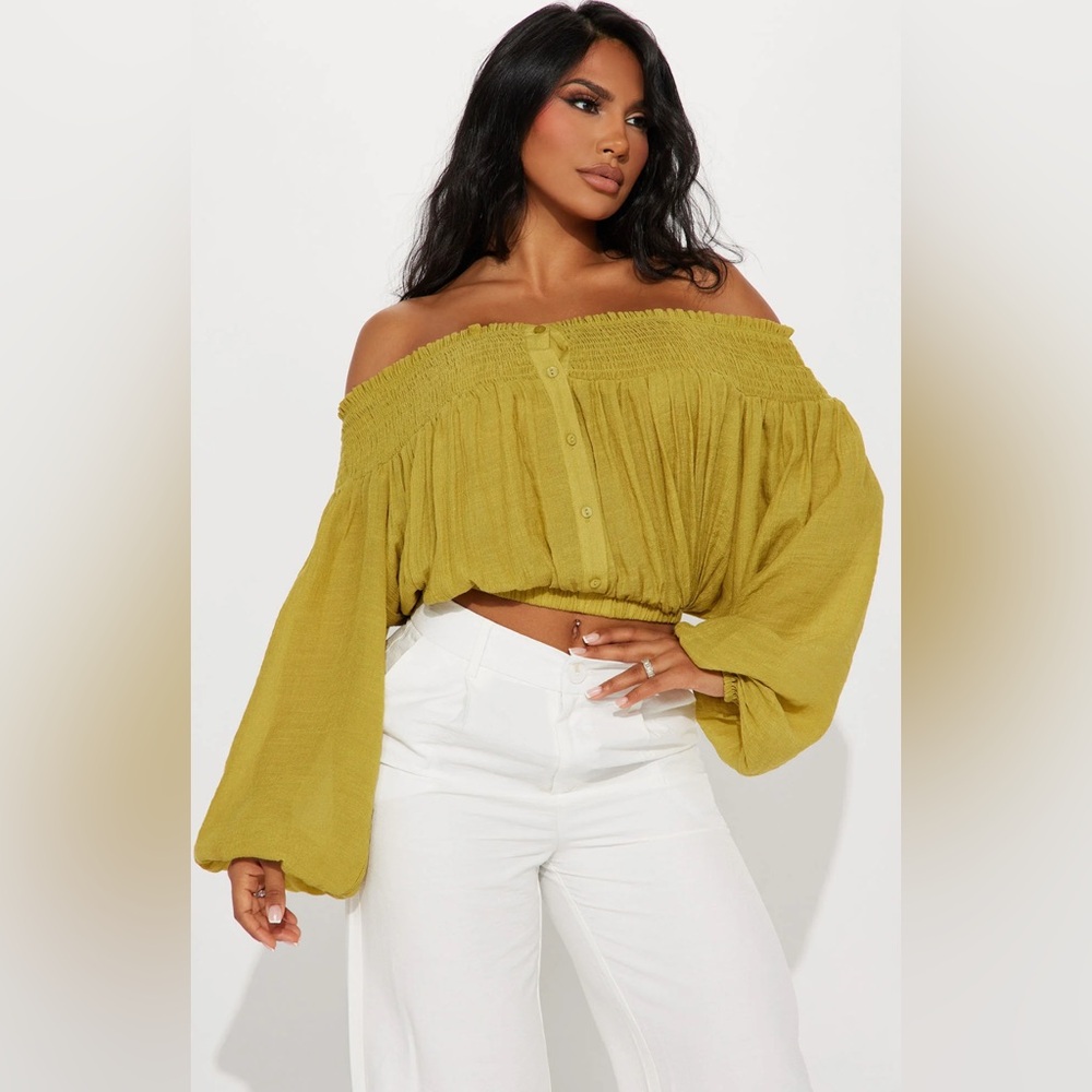 Fashion Nova Off-Shoulder Mustard Top Sz Small NWT